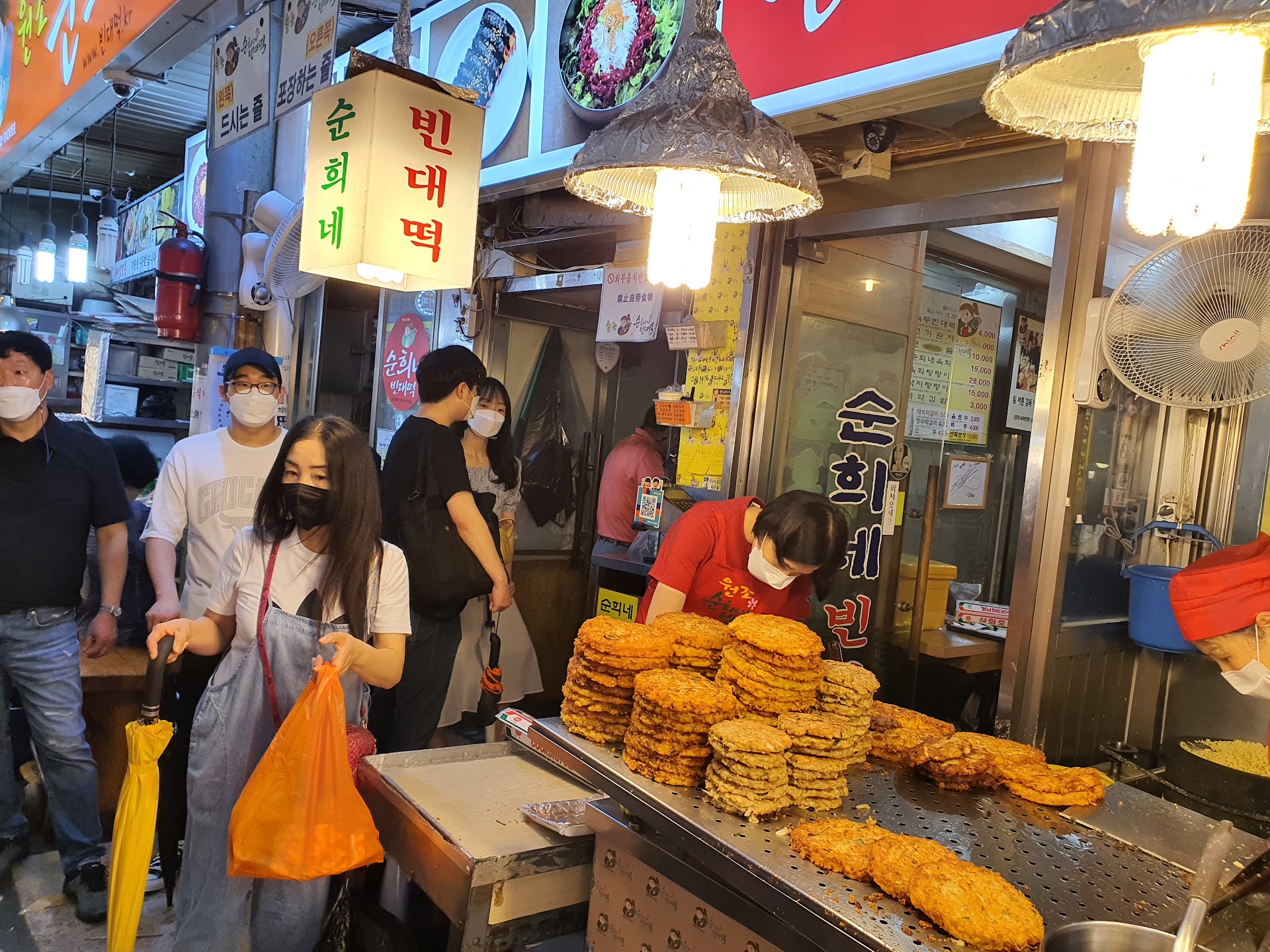 路地を一本入ると、梅雨の韓国で出会う「古い通りの甘酒」