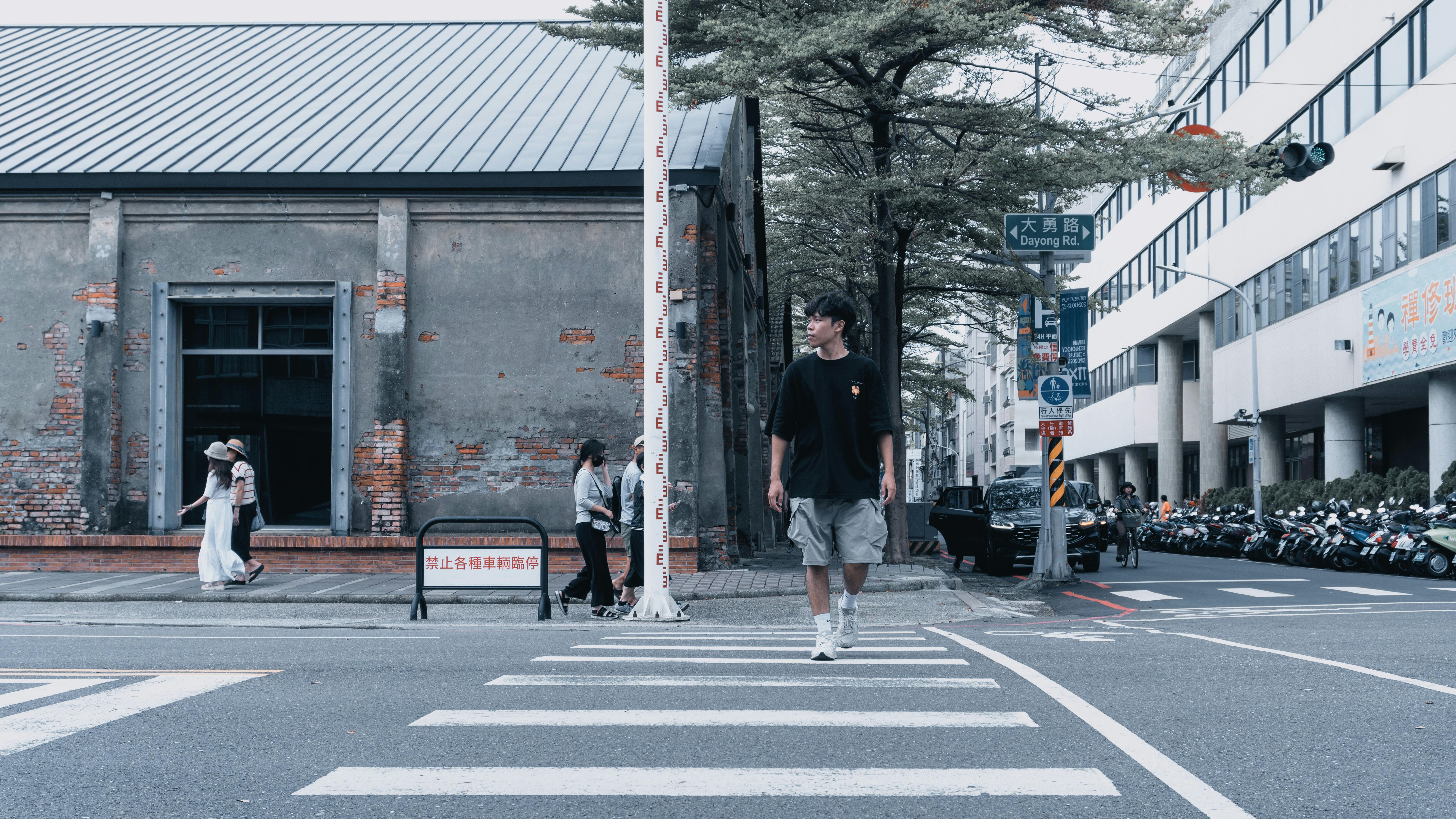 台南で朝だけ開く店、路地の奥で食べる芋圓とは何か